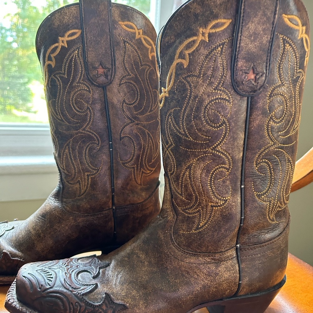Tony Lama Brown Distressed Western Heeled Boots